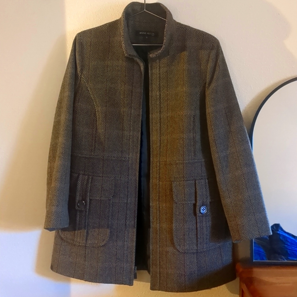 Anne Klein 100% wool coat size 12